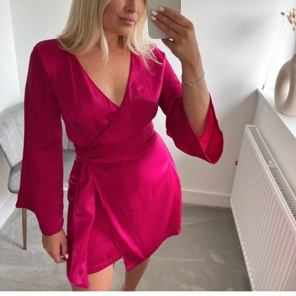 NWT ZARA pink satin effect faux wrap dress - Picture 3 of 11